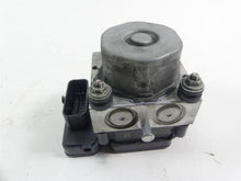 Load image into Gallery viewer, 2017 Harley Touring FLHTKL Electra Glide Abs Brake Pump Unit Module 41100046

