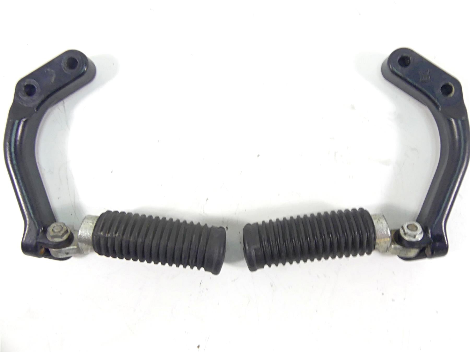 2013 Harley VRSCF Muscle Vrod Rear Passenger Pillion Foot Peg Set 50822-09 {{ shop.shopifyCountryName }} - Mototech271