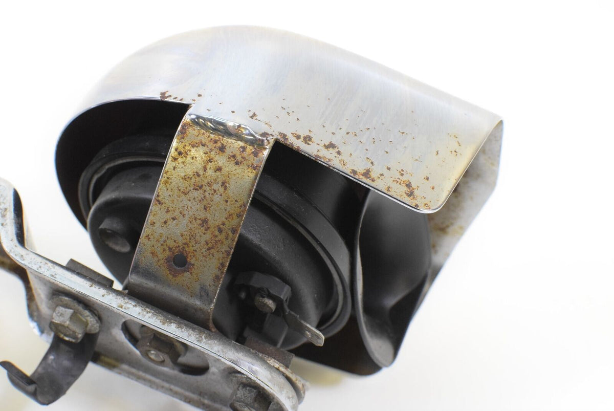 2000 Harley Touring FLHTCUI Electra Glide Horn With Chrome Cover 61300478A {{ shop.shopifyCountryName }} - Mototech271