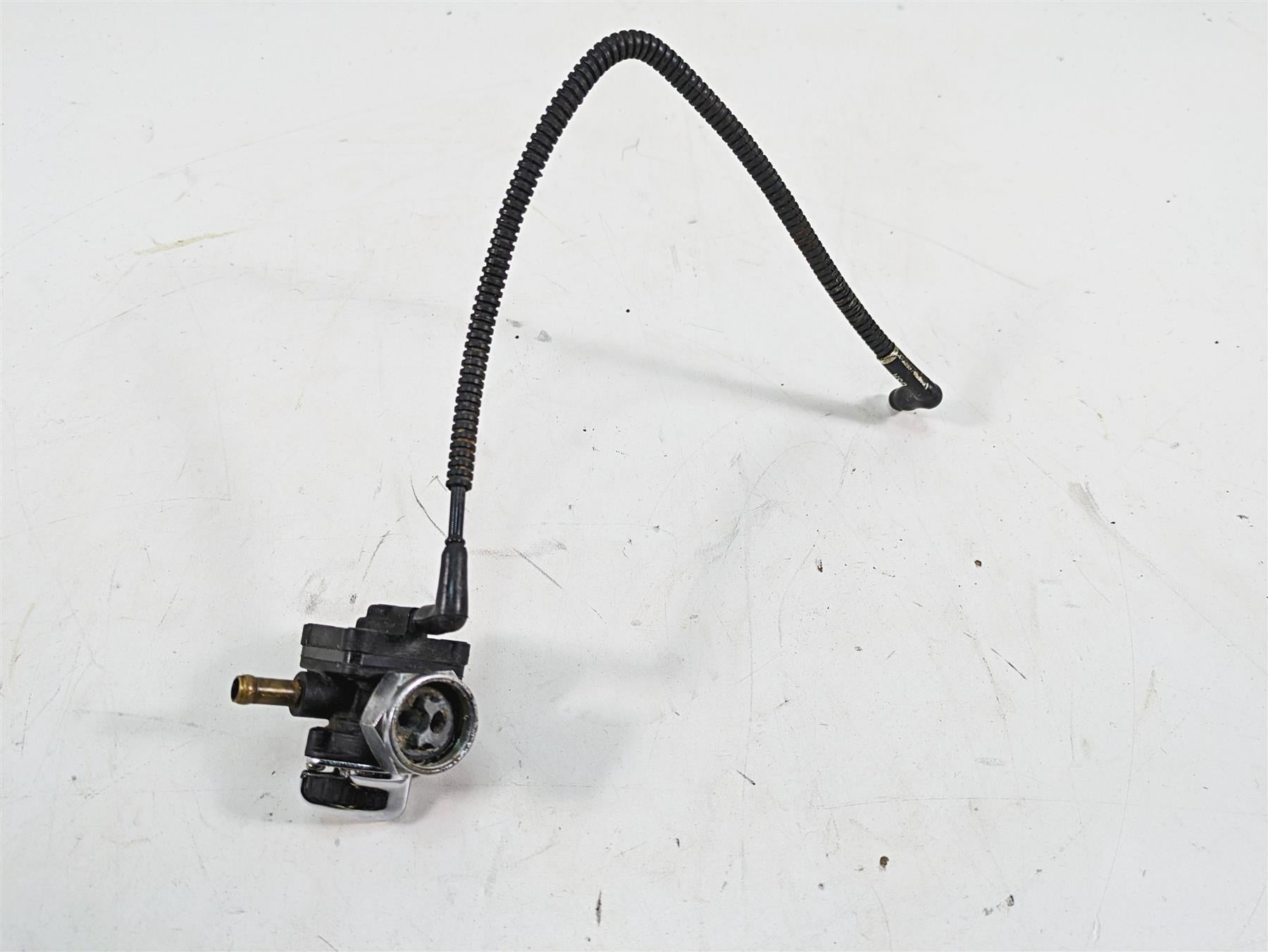 1999 Harley Dyna FXDL Low Rider Fuel Gas Petrol Valve Petcock 61338-94D {{ shop.shopifyCountryName }} - Mototech271