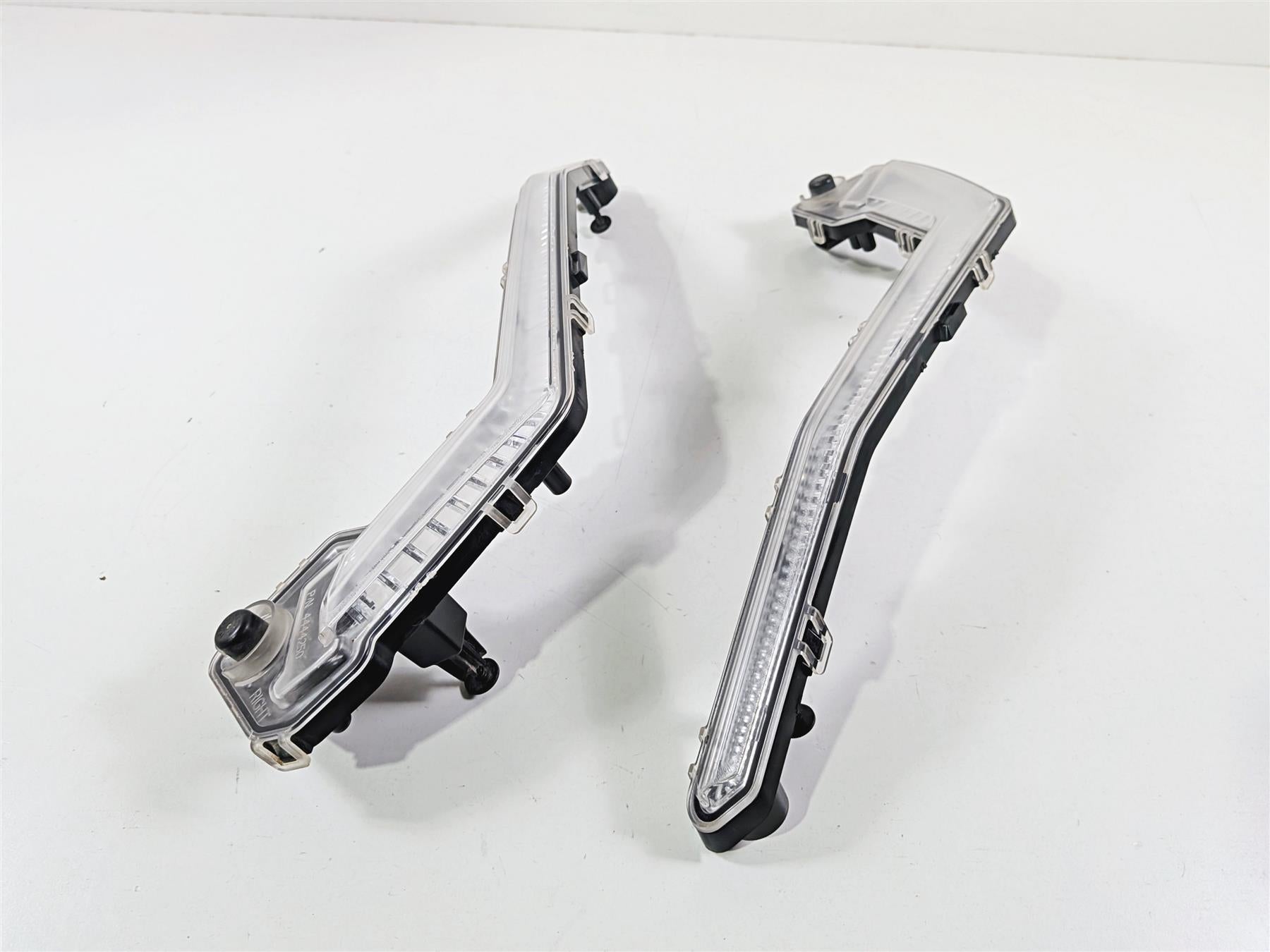 2018 Can Am Maverick X3 XRS Turbo R Front Signature Running Light Set 710004994-Mototech271