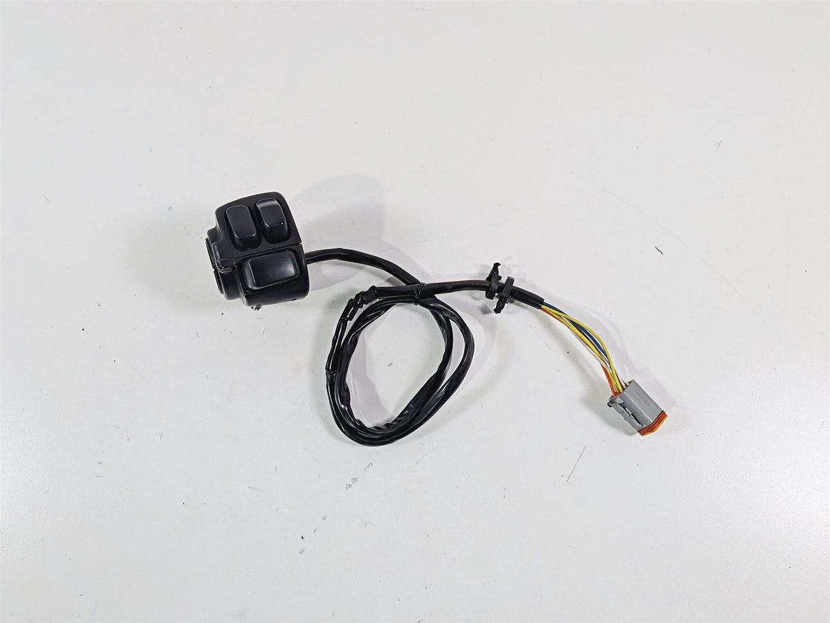 1998 Harley Dyna FXDL Low Rider Left Hand Control Switch 71682-06A {{ shop.shopifyCountryName }} - Mototech271
