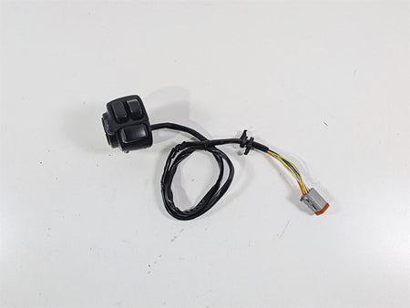 1998 Harley Dyna FXDL Low Rider Left Hand Control Switch 71682-06A {{ shop.shopifyCountryName }} - Mototech271