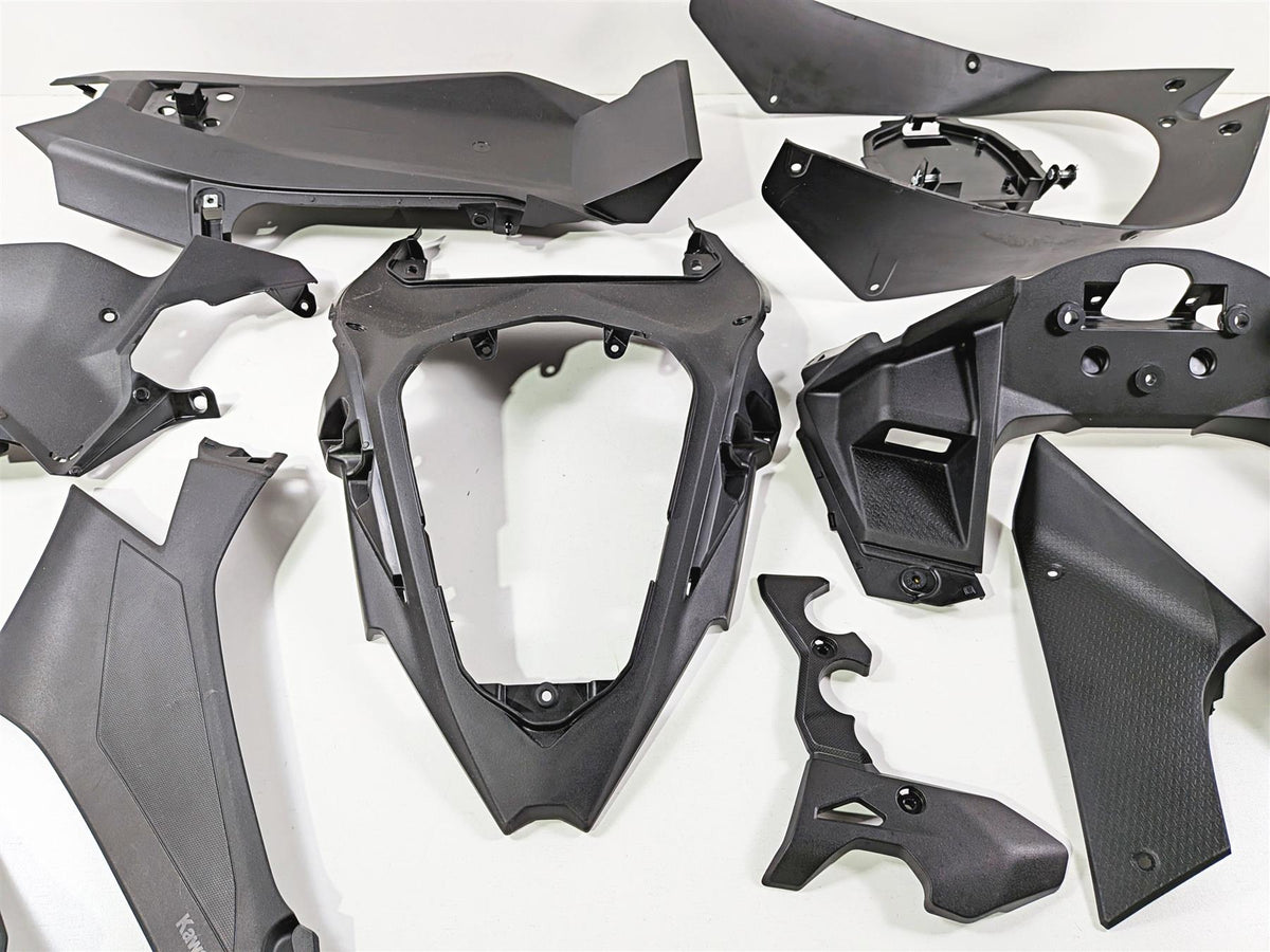 2024 Kawasaki EX500 Ninja 40th An. Tail & Side Cover Cockpit Fairing 36043-0001 {{ shop.shopifyCountryName }} - Mototech271