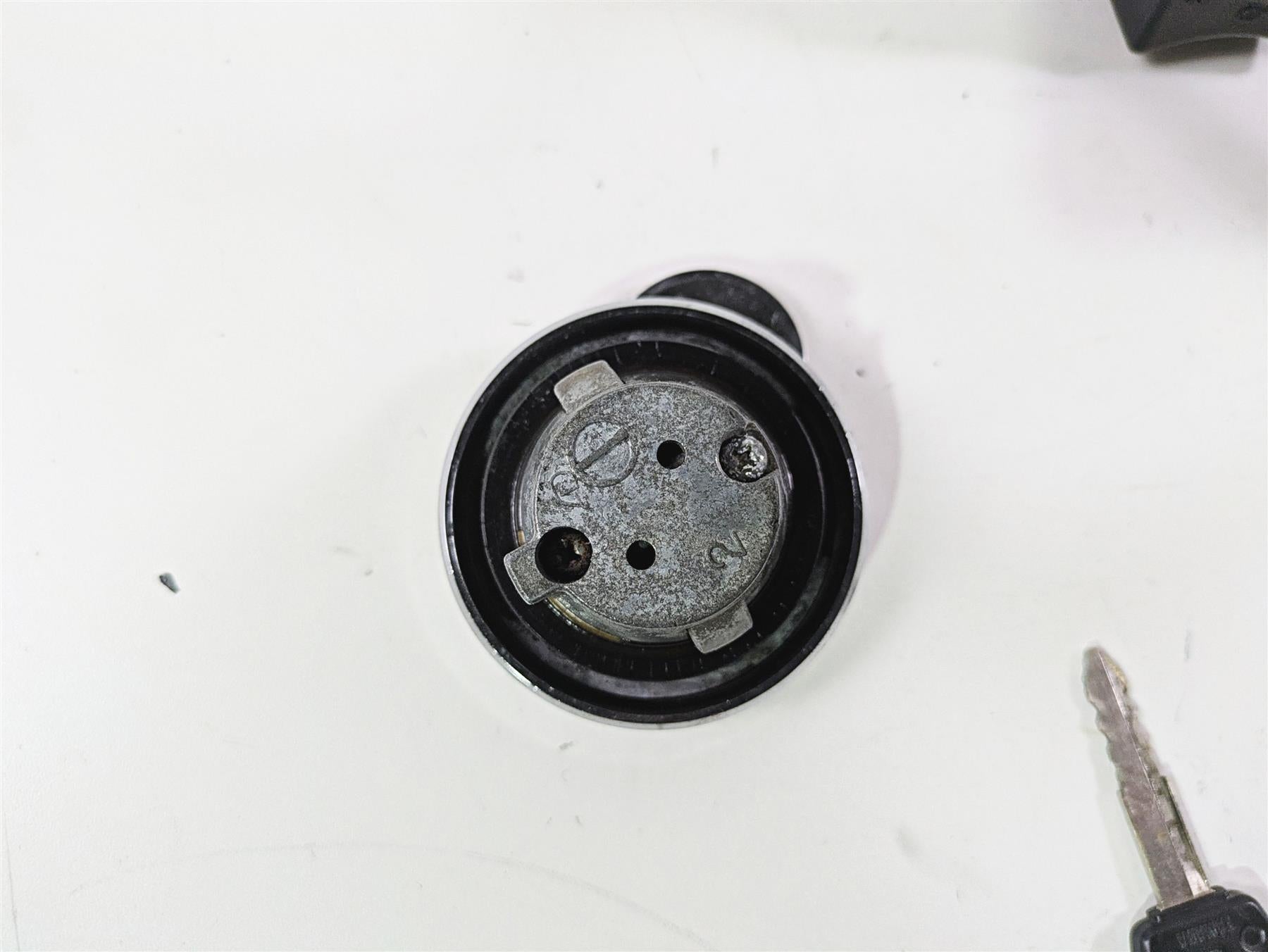 1999 Yamaha XV1600 Road Star Ignition Switch Key Lock Tank Cap Set 4WM-82501-02 {{ shop.shopifyCountryName }} - Mototech271