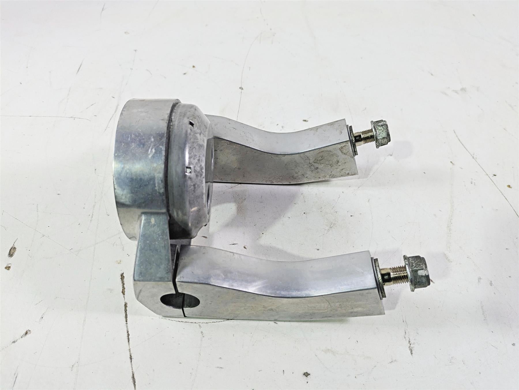 2002 Honda V-Twin VTX1800 C Handlebar Riser Speedo Holder Set 53231-MCH-000 {{ shop.shopifyCountryName }} - Mototech271