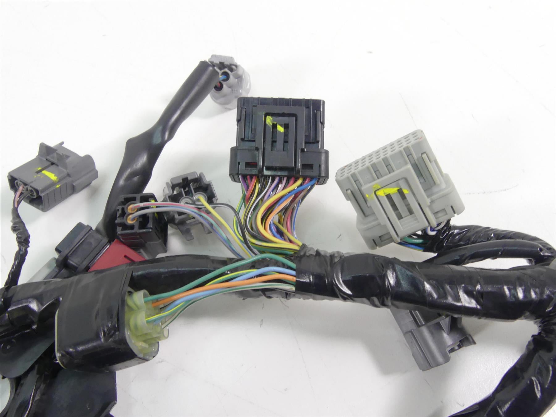 2021 Honda CBR600RR Main Wiring Harness Loom - No Cuts 32100-MJC-L10 {{ shop.shopifyCountryName }} - Mototech271