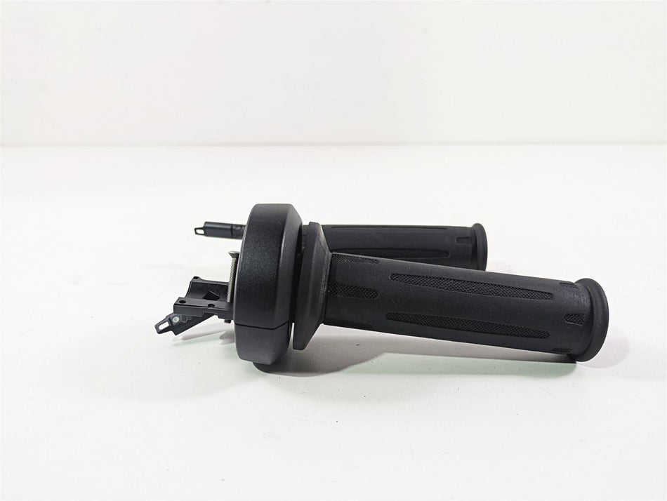 2016 BMW R1200RT K52 Heated Hand Grip Set Cruise Control 61318552117 61318552124 {{ shop.shopifyCountryName }} - Mototech271