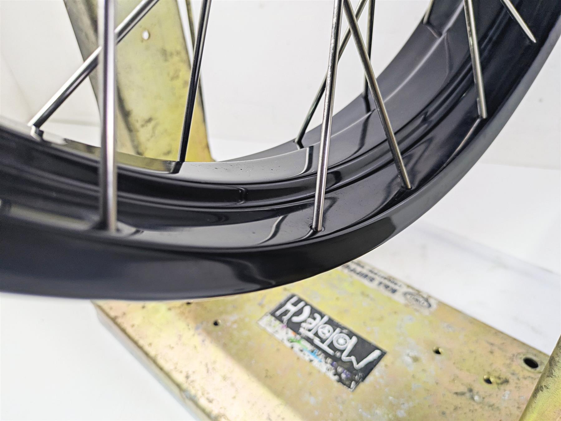 2010 BMW R1200GS K25 Front Wheel Rim 19x2.5 Spoke Black -Read 36318553003 {{ shop.shopifyCountryName }} - Mototech271
