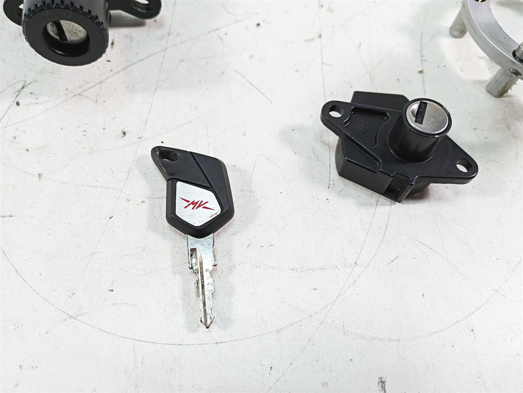 2013 MV Agusta F3 675 ERA Ignition Switch Key Lock Fuel Cap Set 8A00B5210 {{ shop.shopifyCountryName }} - Mototech271