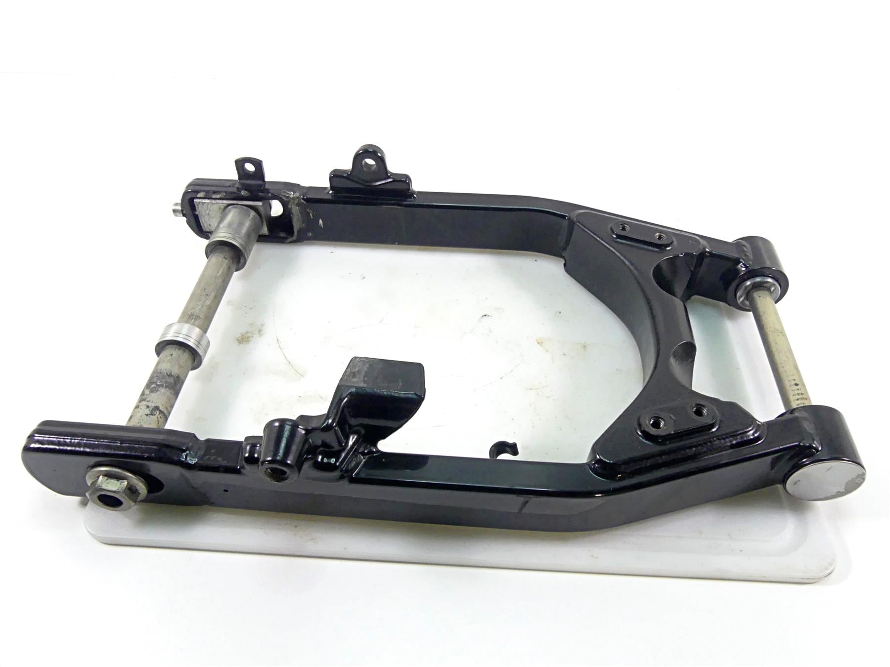 2017 Harley Dyna FXDB Street Bob Swingarm & Belt Guards + 25mm Axle 47820-10 {{ shop.shopifyCountryName }} - Mototech271