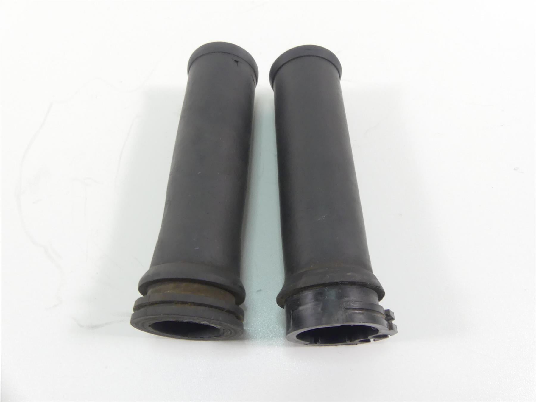 2016 Harley FXDL Dyna Low Rider Handlebar Handle Bar Grip Set 56666-04 56667-04 {{ shop.shopifyCountryName }} - Mototech271