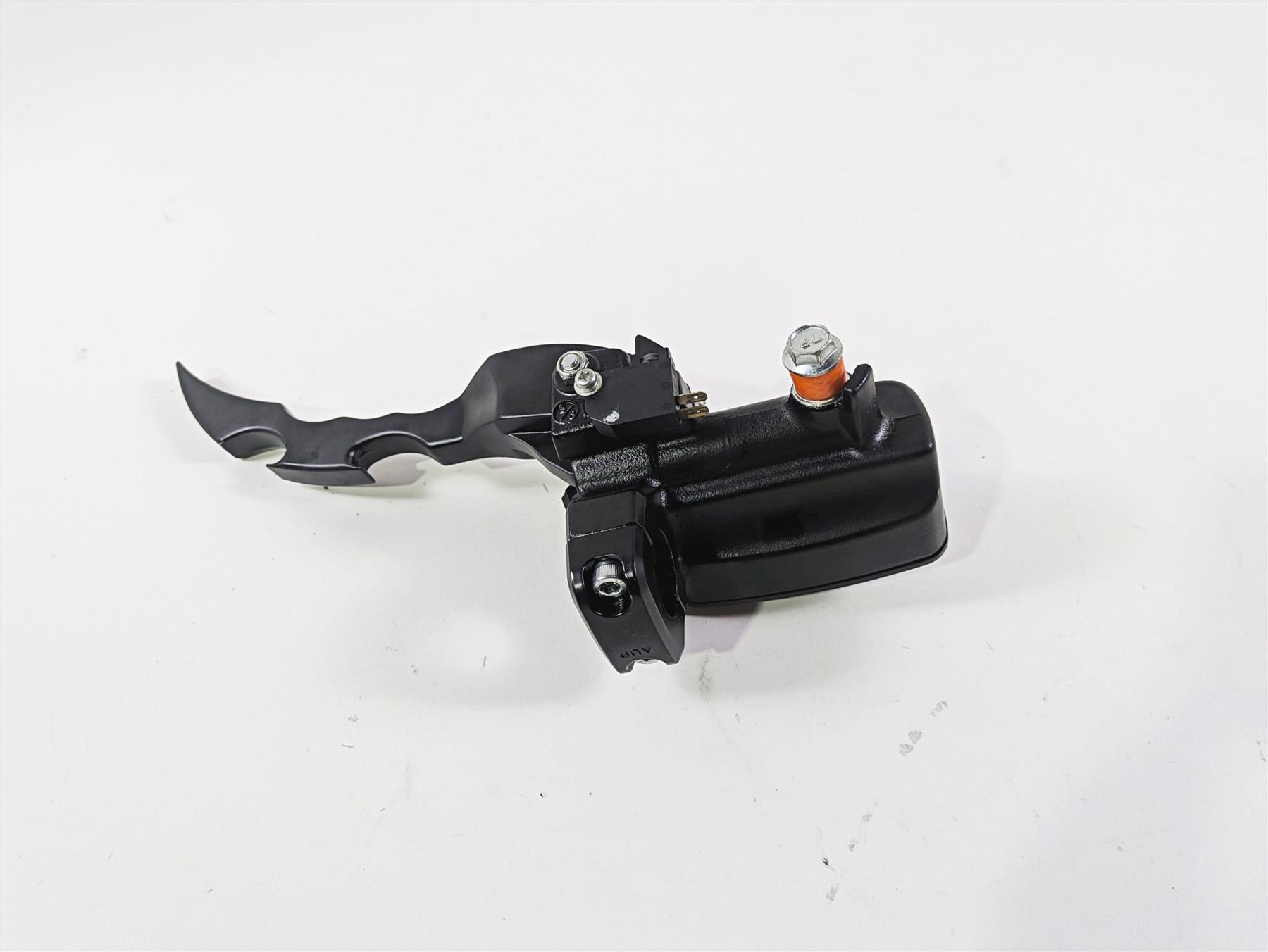 2019 Suzuki M109R VZR1800 Boulevard Front Brake Master Cylinder 5/8 59600-10FK0 {{ shop.shopifyCountryName }} - Mototech271