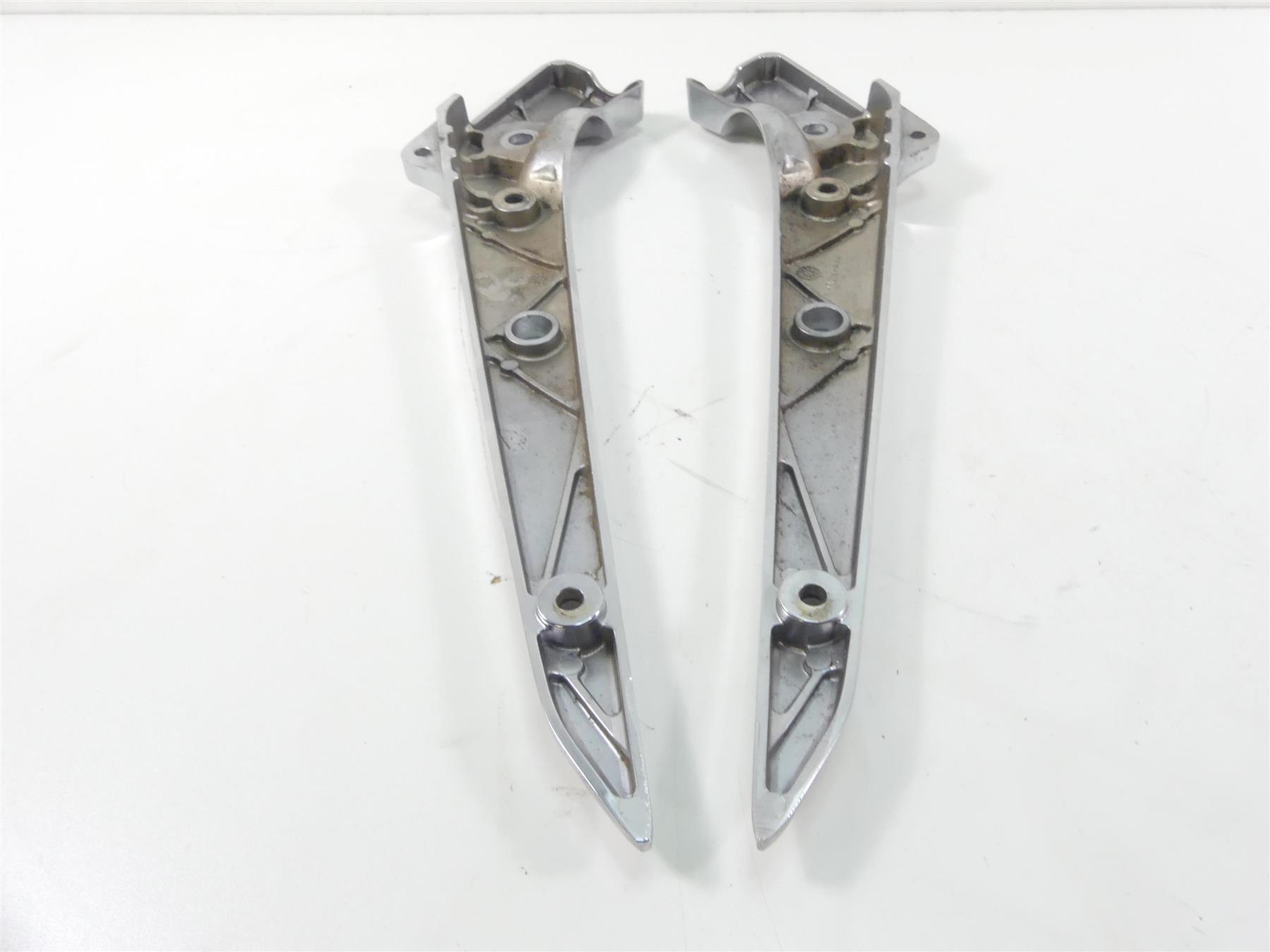 2003 Honda VTX1300 S Rear Chrome Fender Frame Struts Braces Set 77330-MCV-000 {{ shop.shopifyCountryName }} - Mototech271