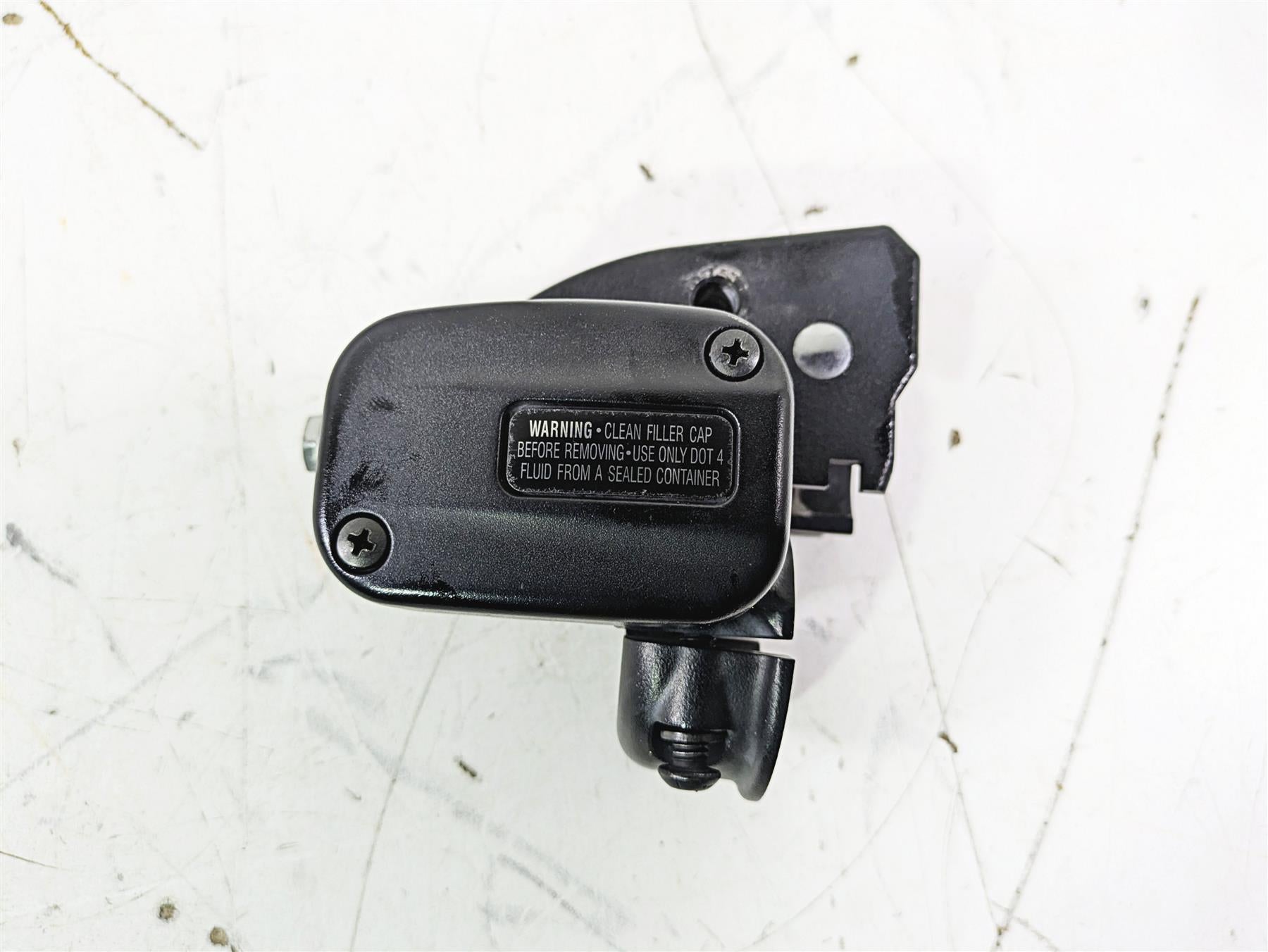 2016 Harley FLSTC Softail Heritage Front Brake Master Cylinder 41700233 {{ shop.shopifyCountryName }} - Mototech271