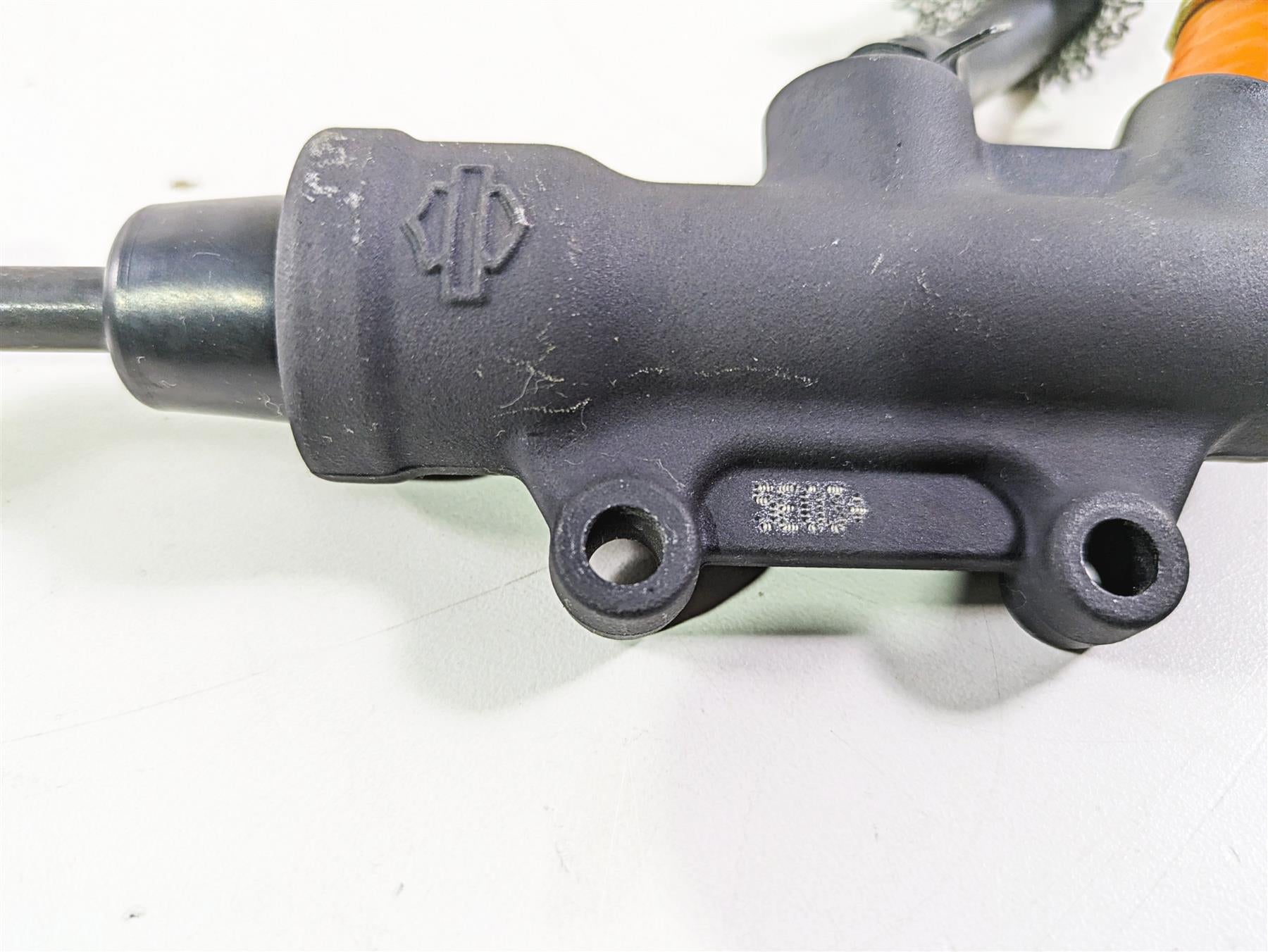 2006 Harley VRSCR Street V-Rod Rear Brake Master Cylinder 44571-06C {{ shop.shopifyCountryName }} - Mototech271