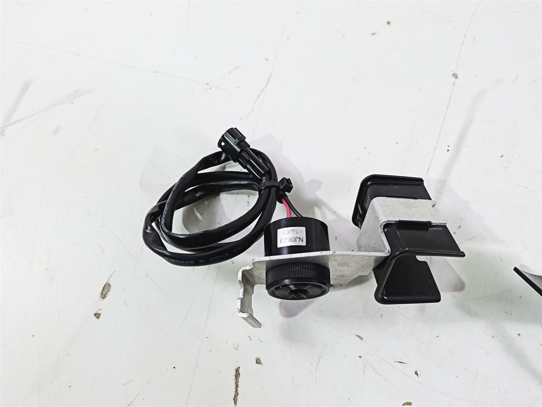 2020 Yamaha Waverunner VX1050 Deluxe Buzzer & Magnet Sensor F1S-68341-00-00 {{ shop.shopifyCountryName }} - Mototech271