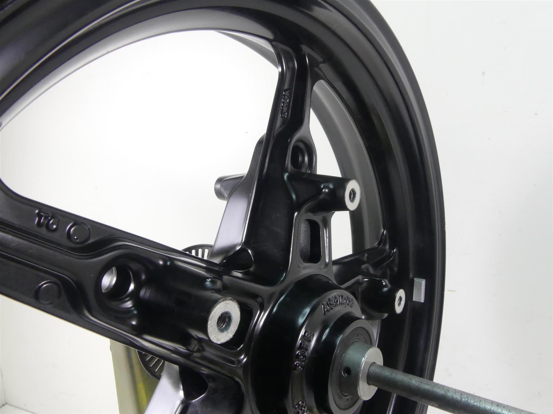2017 BMW RnineT Racer K32 Nice Straight Front 17x3.5 Cast Wheel Rim 36318562526 {{ shop.shopifyCountryName }} - Mototech271