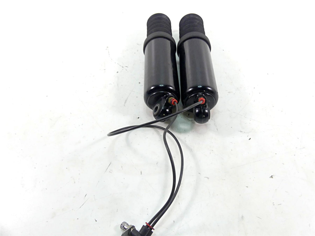 2006 Harley Touring FLHTCU SE E-Glide Rear 13" Air Shock Damper Set 54565-09 {{ shop.shopifyCountryName }} - Mototech271