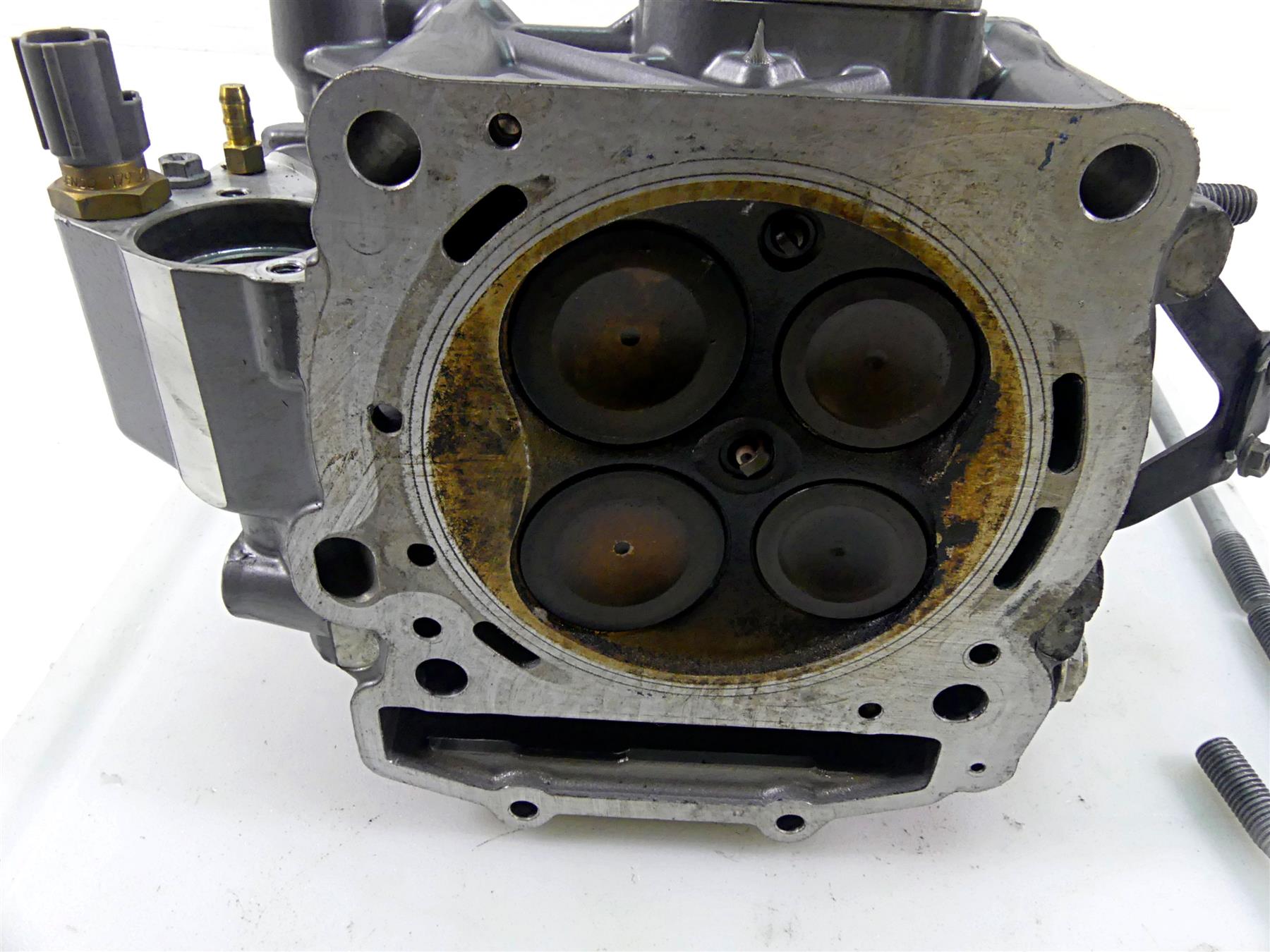 2016 KTM 1290 Super Duke R Front Cylinder Head & Camshaft Set 6133602010024 {{ shop.shopifyCountryName }} - Mototech271