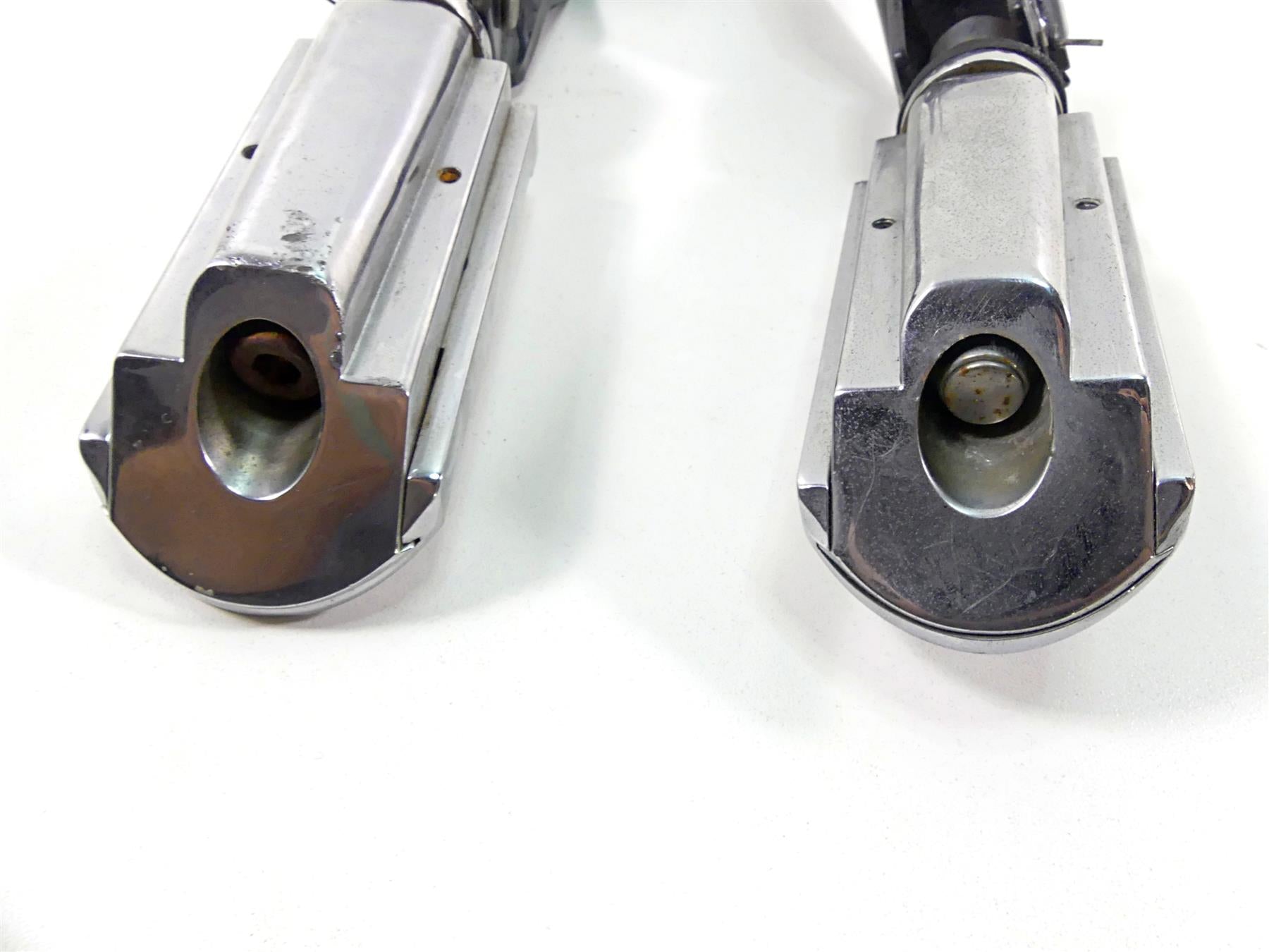 2002 Honda VTX1800 R Rear Passenger Footpeg Set 50680-MCV-000 50685-MCV-000 {{ shop.shopifyCountryName }} - Mototech271