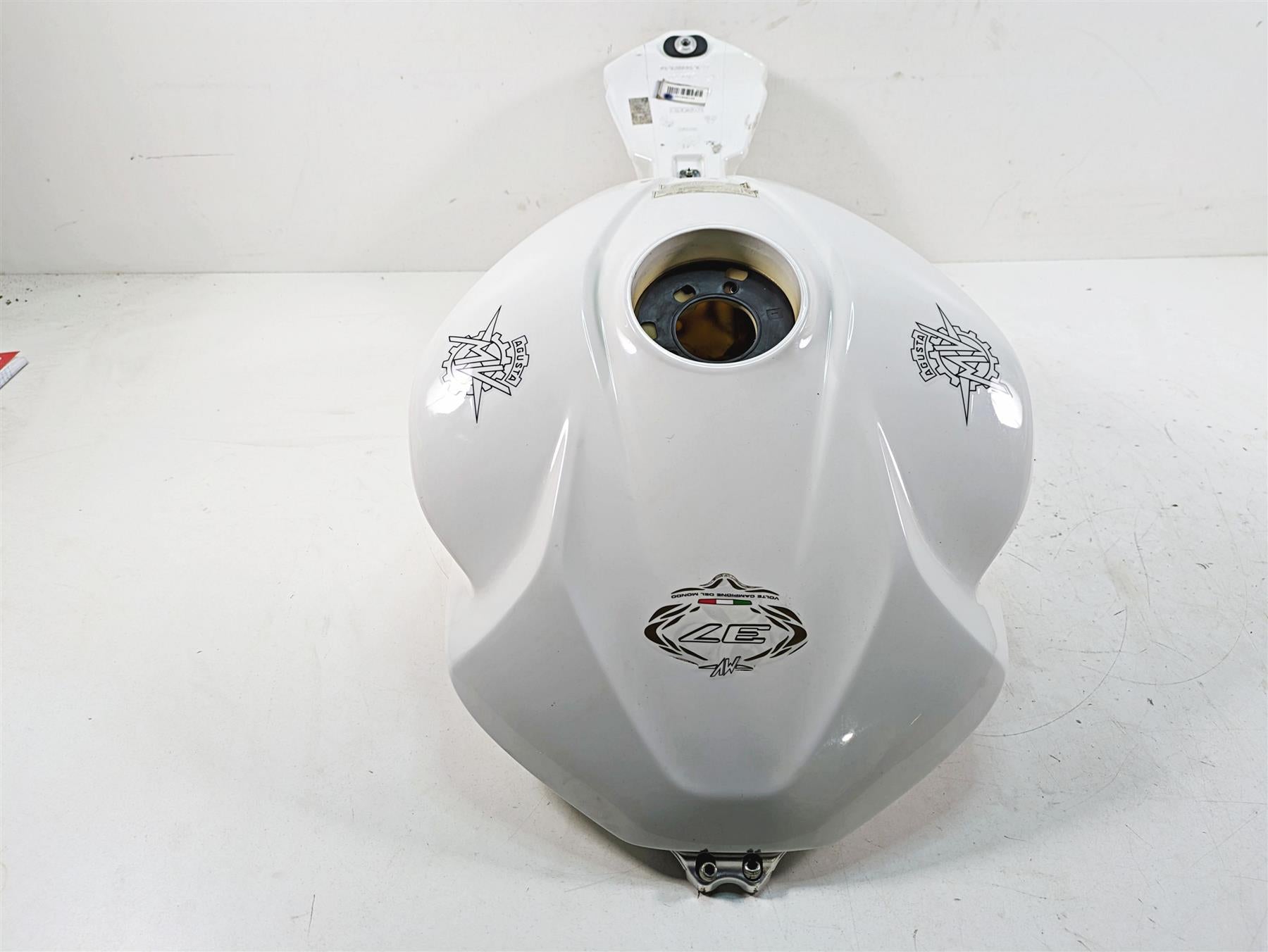2013 MV Agusta F3 675 ERA Fuel Gas Petrol Tank Reservoir 8000B5984 8000B5480 {{ shop.shopifyCountryName }} - Mototech271