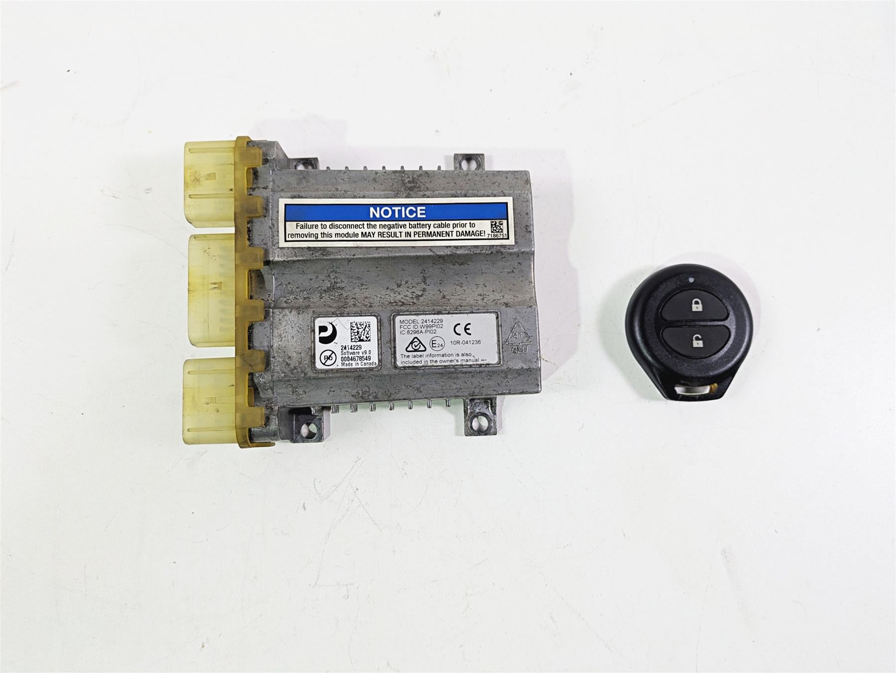 2018 Indian Springfield Dark Horse Vcm Vehicle Control Module & Fob 2414229 {{ shop.shopifyCountryName }} - Mototech271