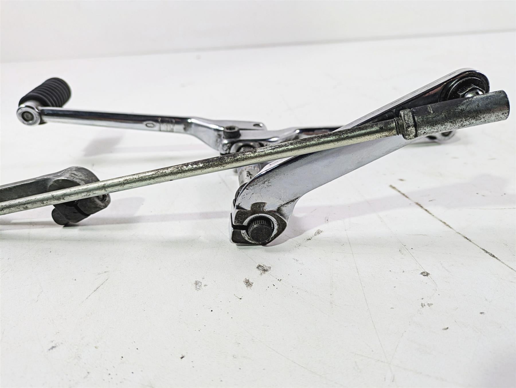 2008 Harley Touring FLHTP Electra Glide Gear Shift & Brake Lever Set 33895-82E {{ shop.shopifyCountryName }} - Mototech271