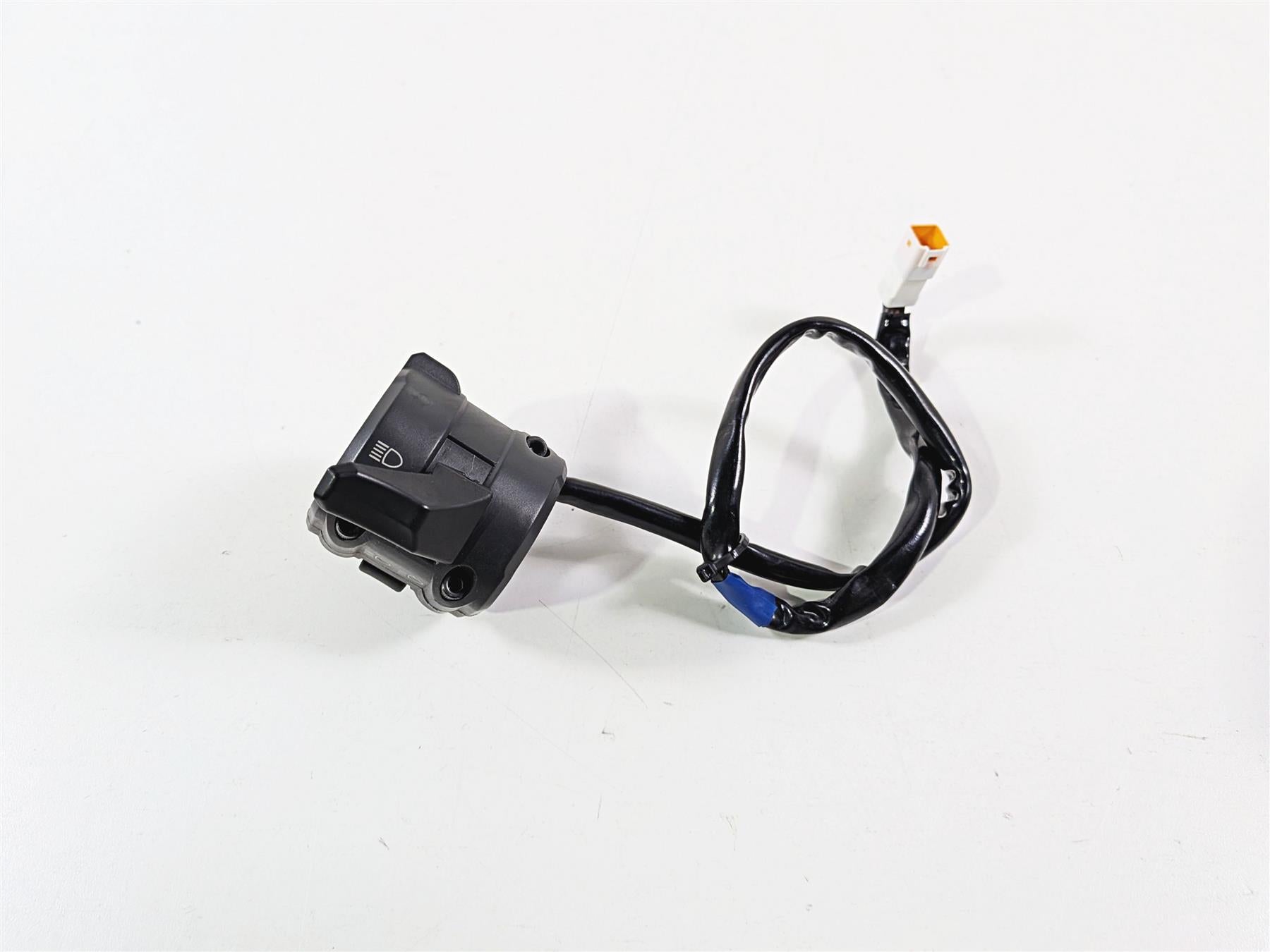 2016 Ducati Hypermotard 939 SP Left Hand Turn Signal Control Switch 65110142A-Mototech271