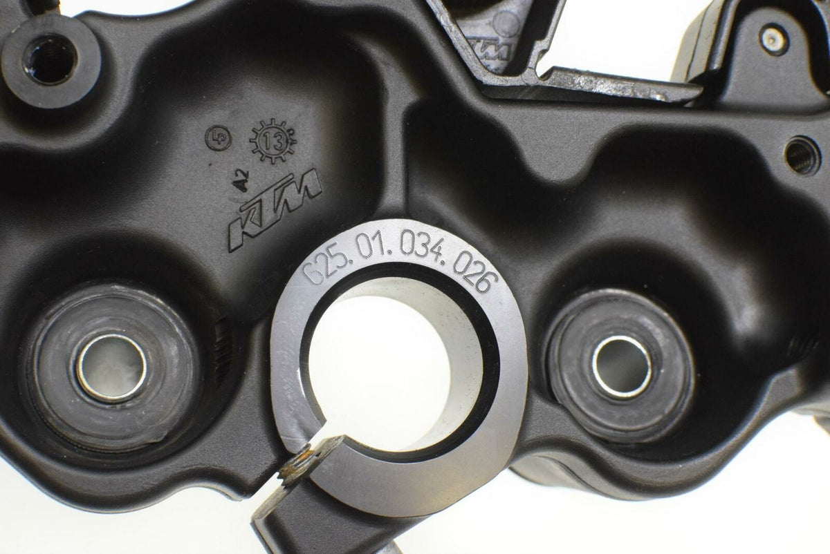 2013 KTM 990 Supermoto SM LC8 Upper Triple Tree Clamp 54mm 6250103402633S {{ shop.shopifyCountryName }} - Mototech271