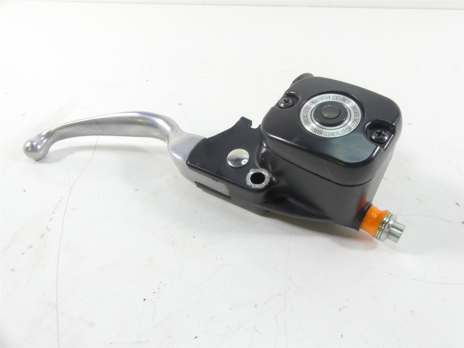 2009 Harley FXDF Dyna Fat Bob Front Brake Master Cylinder 11/16" 45170-08F {{ shop.shopifyCountryName }} - Mototech271