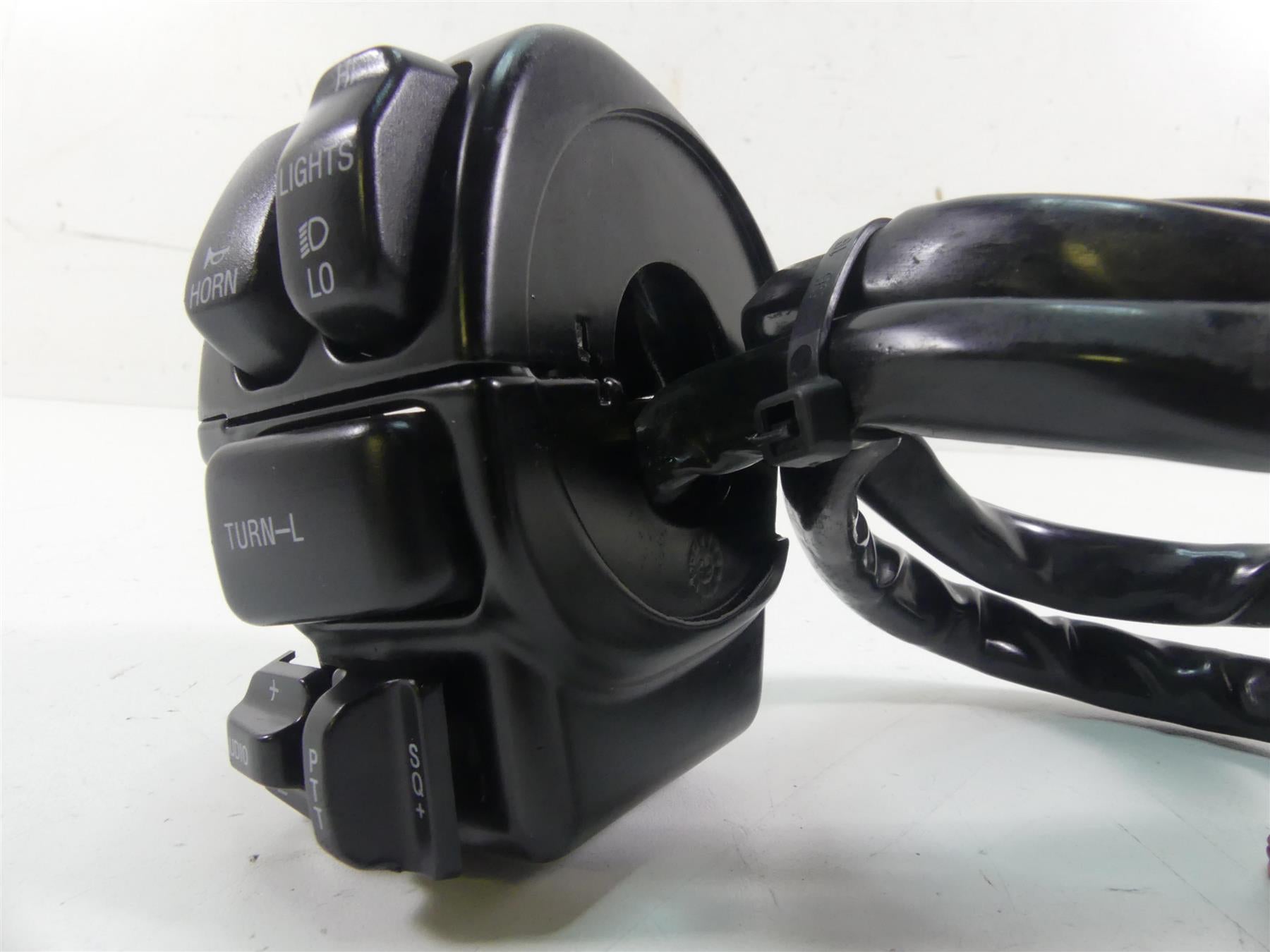 1999 Harley Touring FLHTCUI Electra Glide Left Hand Control Switch 71682-06A {{ shop.shopifyCountryName }} - Mototech271