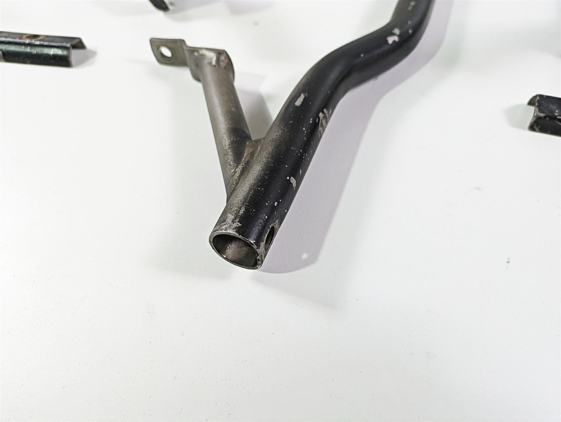2006 BMW R1200GS K255 Adv Engine Tank Crash Guard Set 46637711397 46637711396 {{ shop.shopifyCountryName }} - Mototech271