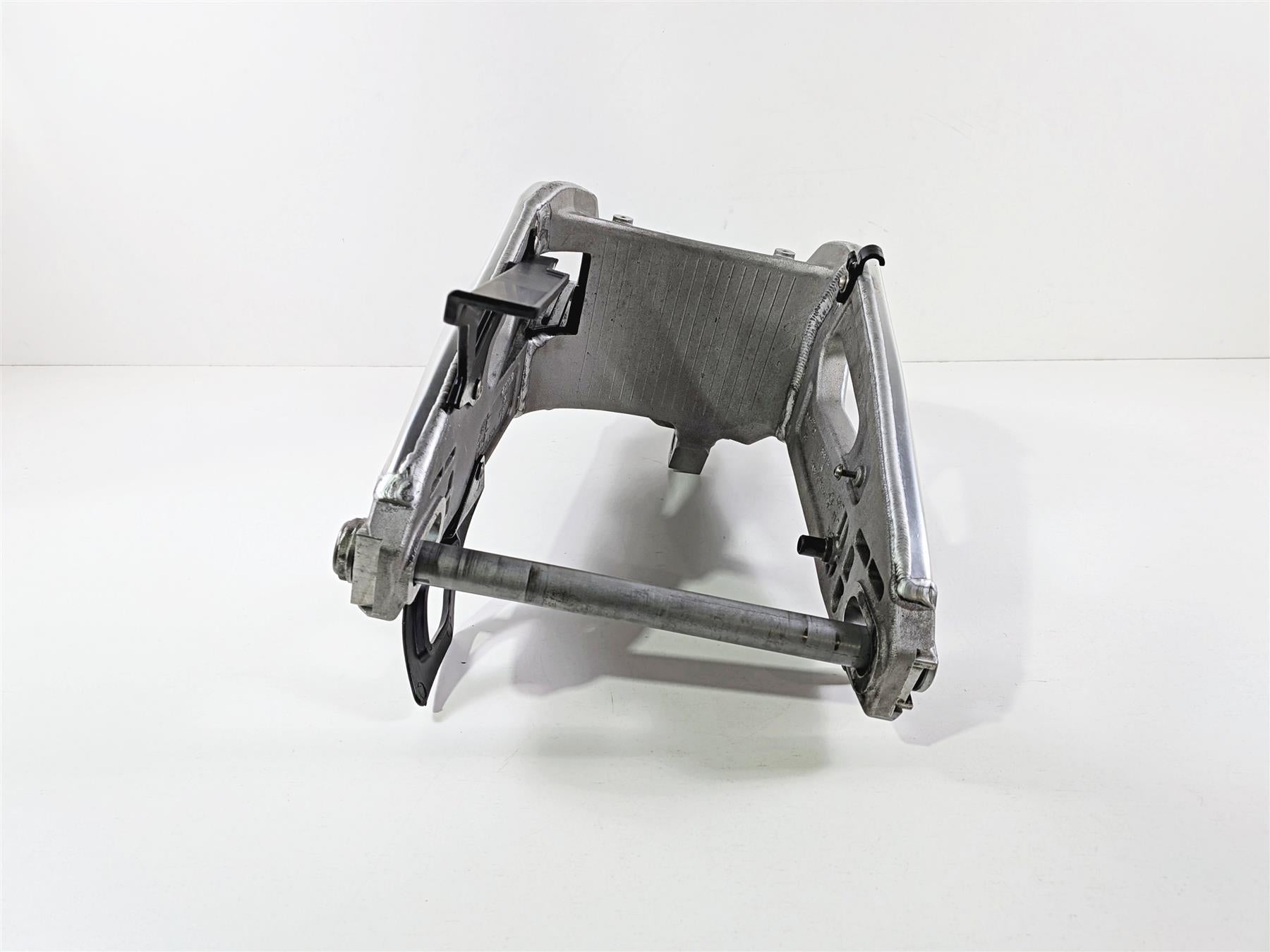 2014 Aprilia RSV4 RR Factory Rear Swing Arm Swingarm & Axle Set 858770 {{ shop.shopifyCountryName }} - Mototech271