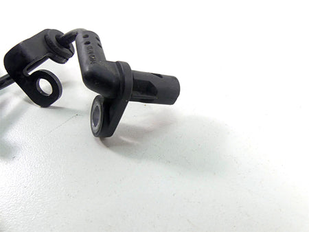 2022 Triumph Speed Triple 1200 RS Rear Abs Brake Wheel Speed Sensor T2022790 {{ shop.shopifyCountryName }} - Mototech271