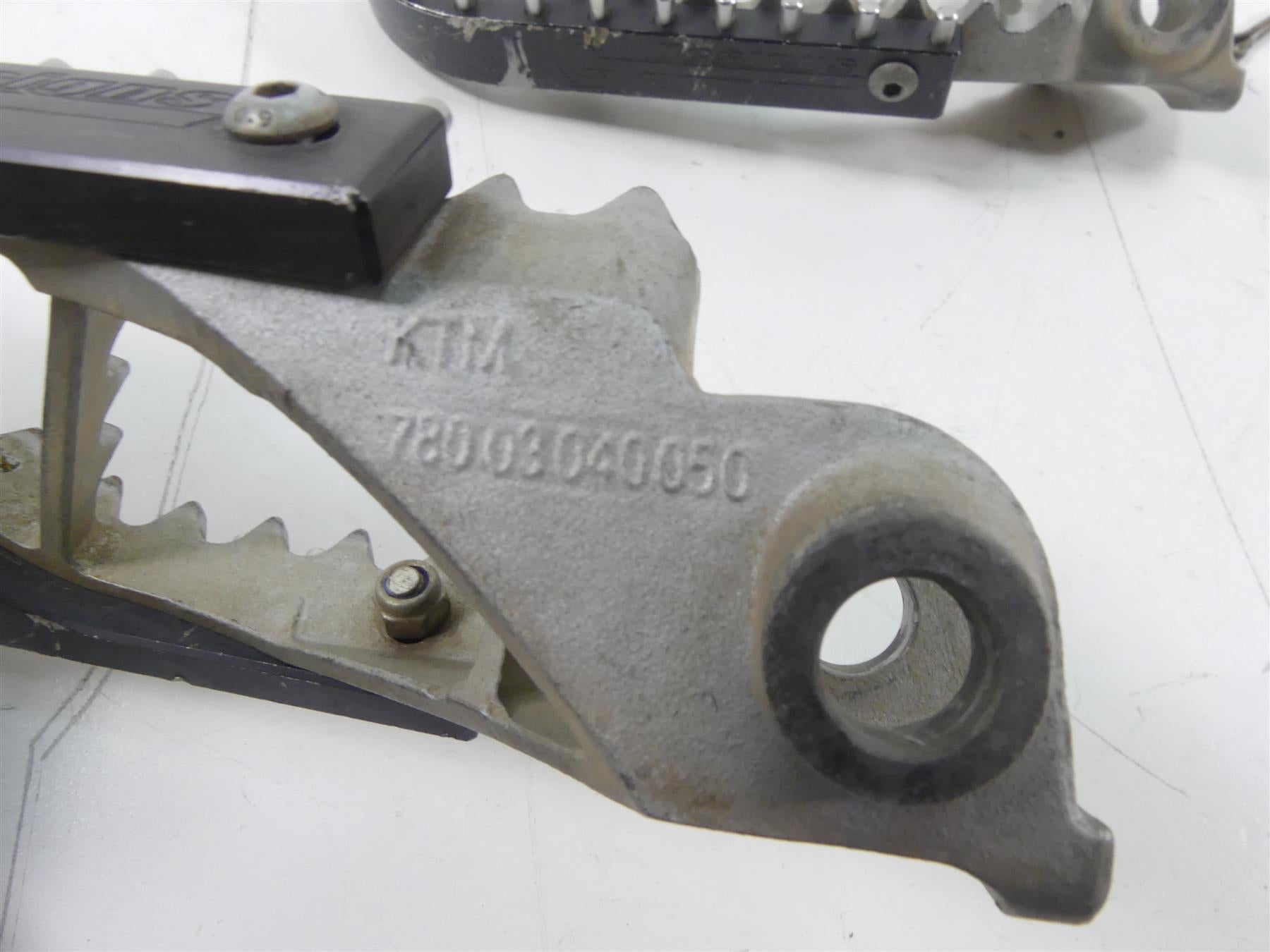 2015 KTM 1190 Adventure R Front Driver Rider Footpeg + Extension Set 78003040050 {{ shop.shopifyCountryName }} - Mototech271