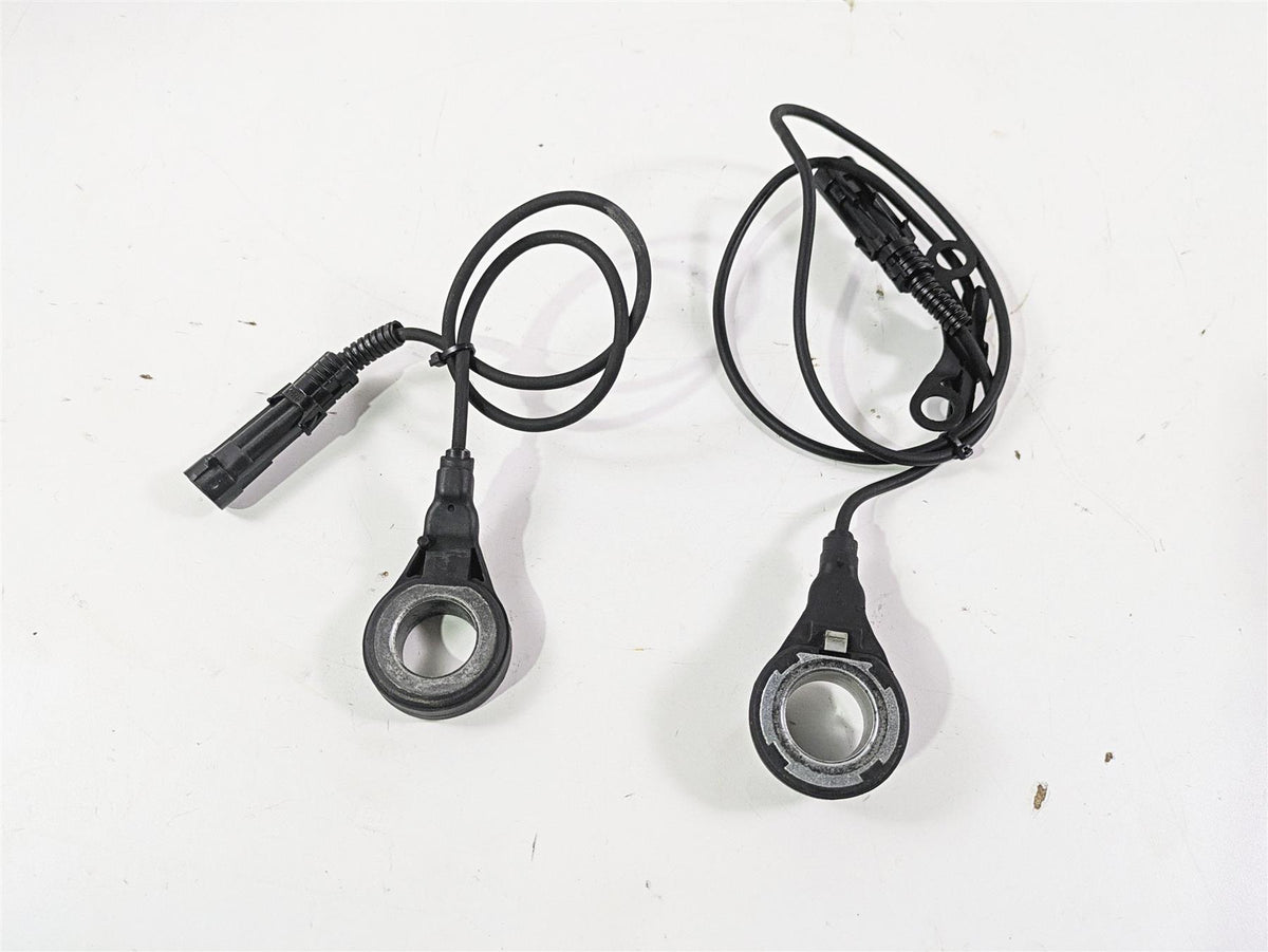 2014 Harley FLS Softail Slim Abs Wheel Speed Sensor Set 40982-11 40985-11 {{ shop.shopifyCountryName }} - Mototech271