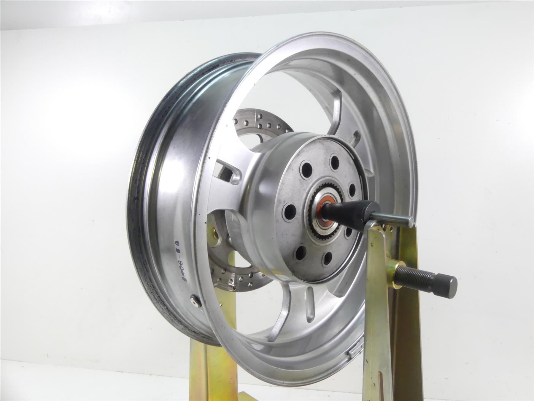 2004 Kawasaki VN1600 Meanstreak Straight Rear Wheel Rim 17x5 41073-0645-496 {{ shop.shopifyCountryName }} - Mototech271