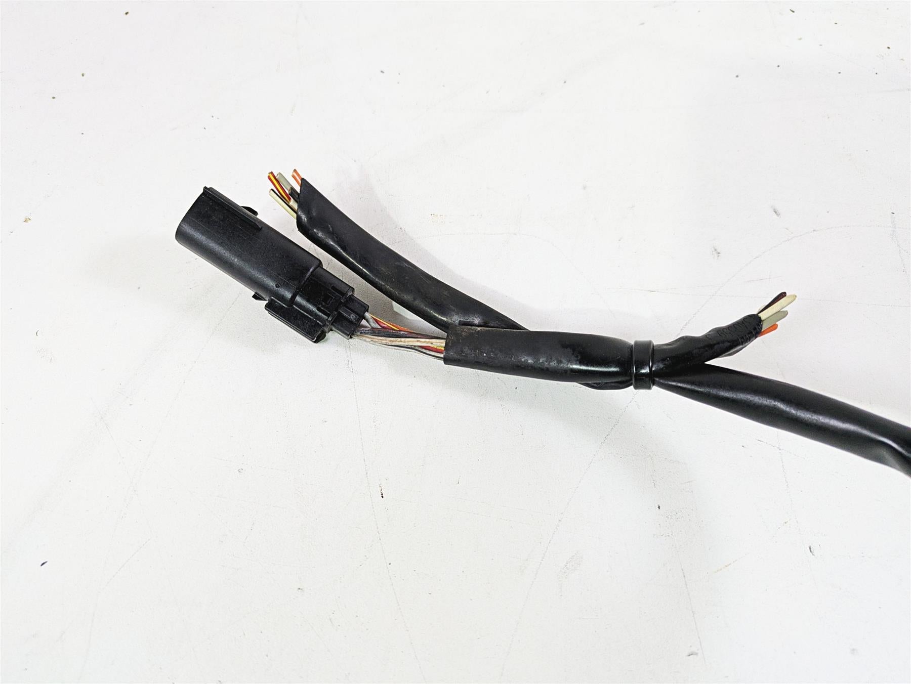 2013 Harley VRSCF Muscle Rod Right Hand Control Switch - Read 71684-06A {{ shop.shopifyCountryName }} - Mototech271