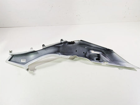 2019 BMW R1250RT K52 Left Tail Side Cover Fairing - Read 46638533577 {{ shop.shopifyCountryName }} - Mototech271
