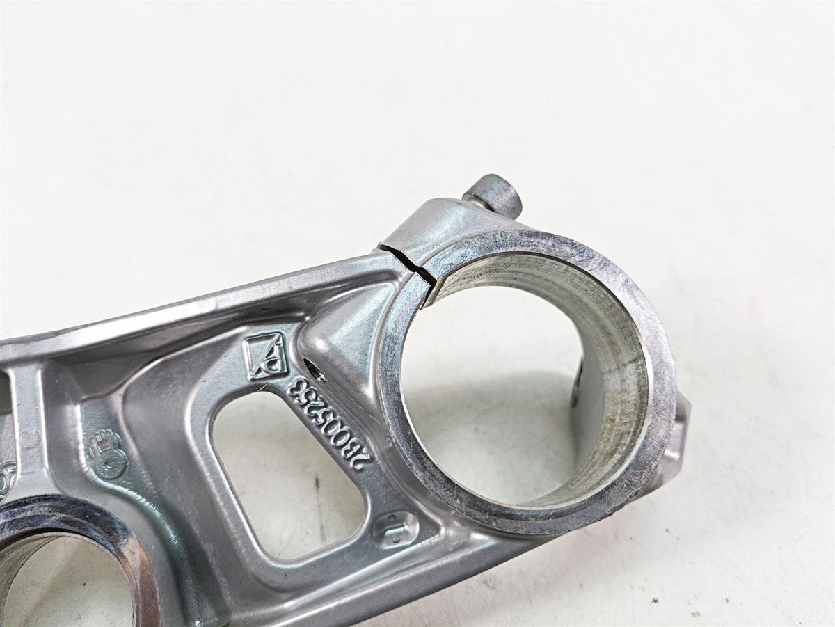 2021 Aprilia RS660 Upper Triple Tree Steering Clamp 51mm - Read 2B005253 {{ shop.shopifyCountryName }} - Mototech271