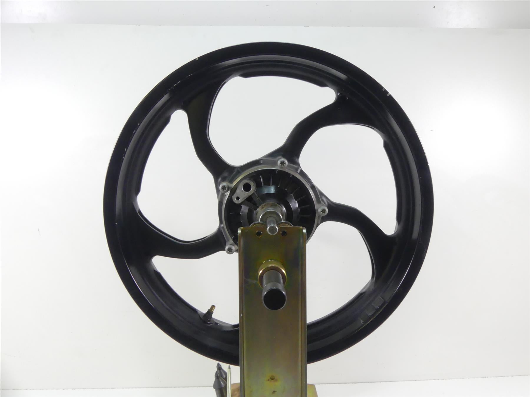 2013 Yamaha VMX17 V-Max 1700 Straight Front Wheel Rim 18x3.5 2S3-25168-00-98 | Mototech271