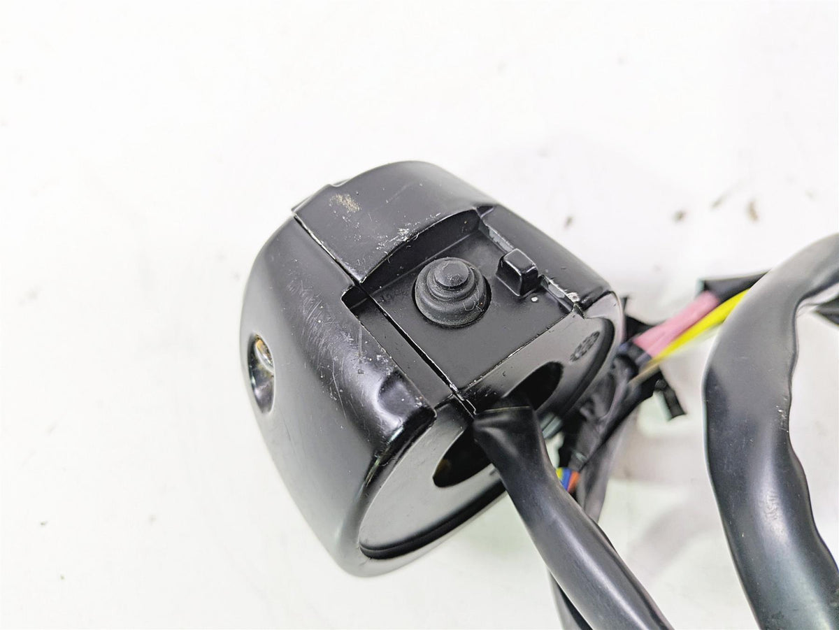 2011 Harley FXDC Dyna Super Glide Left Hand Control Switch Horn Lights 71682-06A {{ shop.shopifyCountryName }} - Mototech271