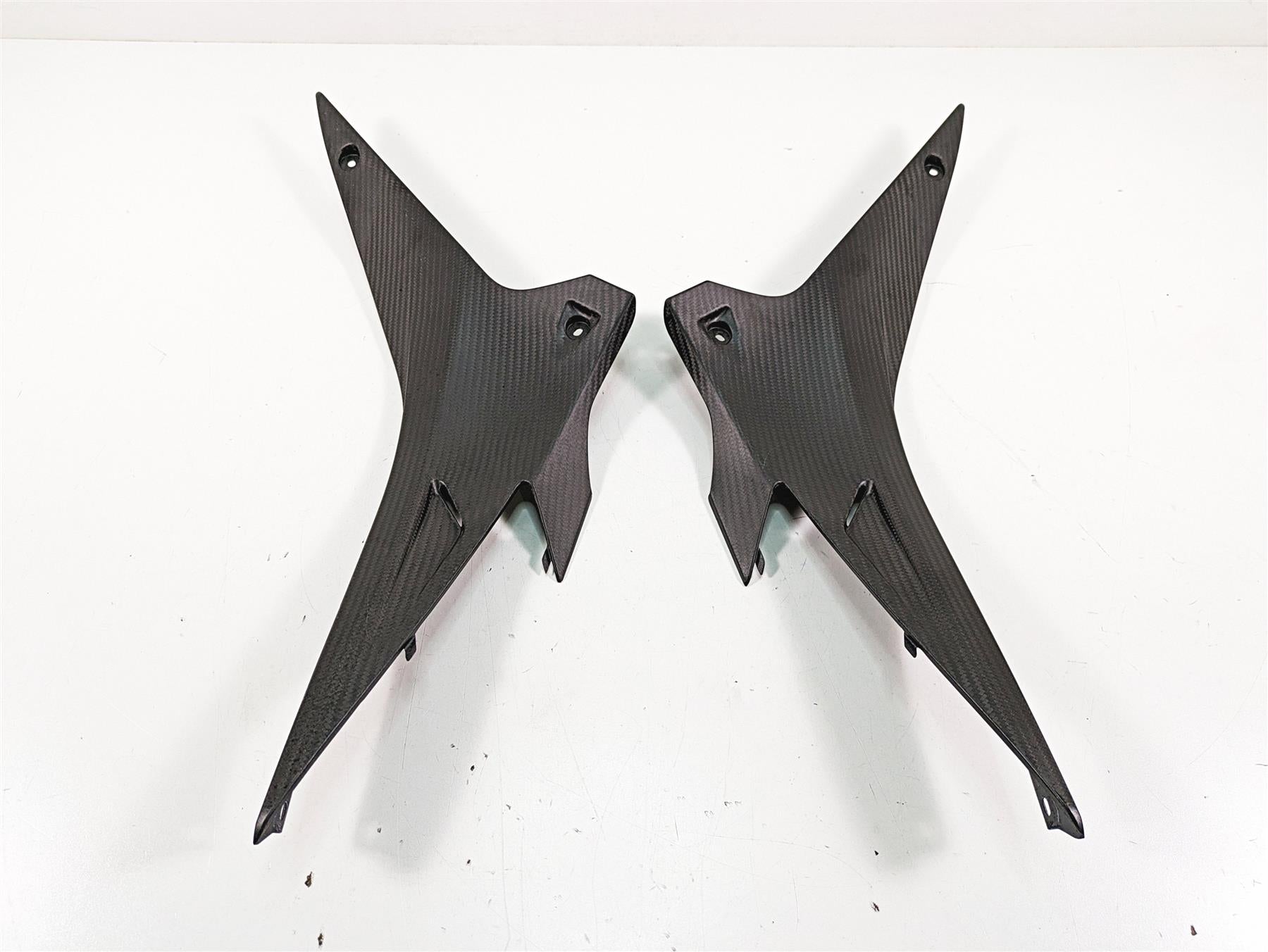 2020 Aprilia Tuono V4 Factory Under Seat Side Cover Fairings 2B005962 2B005961 {{ shop.shopifyCountryName }} - Mototech271