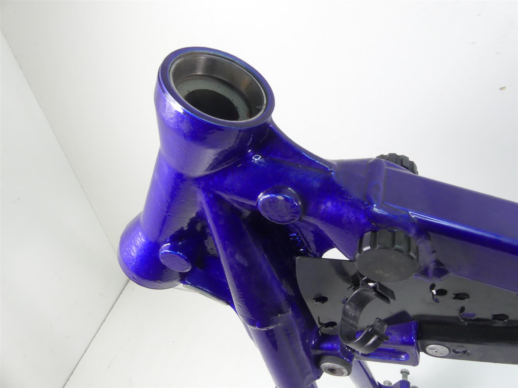 2004 Harley Softail FXSTD SE CVO Deuce Straight Blue Frame Chassis With Texas Salvage Title 46966-04BKO {{ shop.shopifyCountryName }} - Mototech271