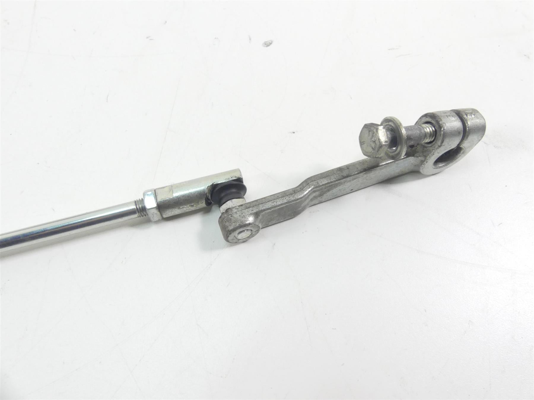 2005 Harley Touring FLHRSI Road King Left Front Floorboard & Shifter 50622-83C {{ shop.shopifyCountryName }} - Mototech271