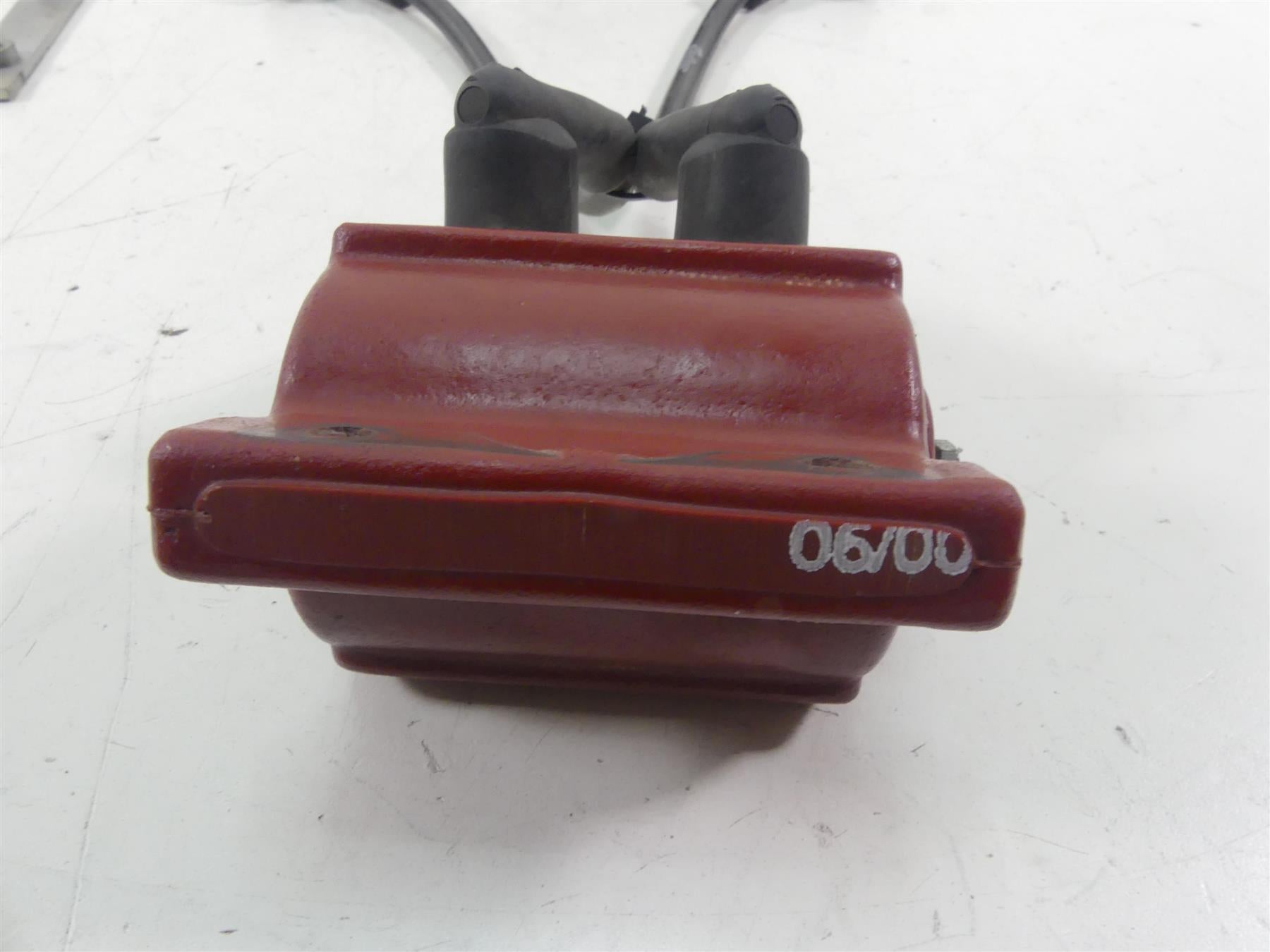 2001 Indian Centennial Scout Ignition Coil Wires Plugs & Chrome Cover 95-379 {{ shop.shopifyCountryName }} - Mototech271