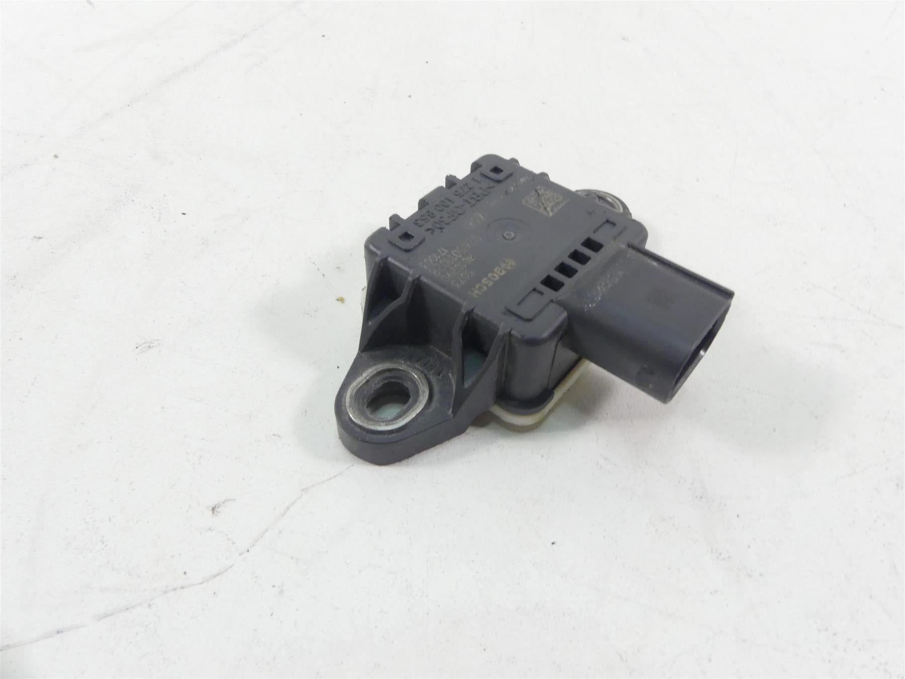 2018 Honda CBR1000 RR SC77 Bosch Tilt Angle Sensor Module 1275100853 {{ shop.shopifyCountryName }} - Mototech271