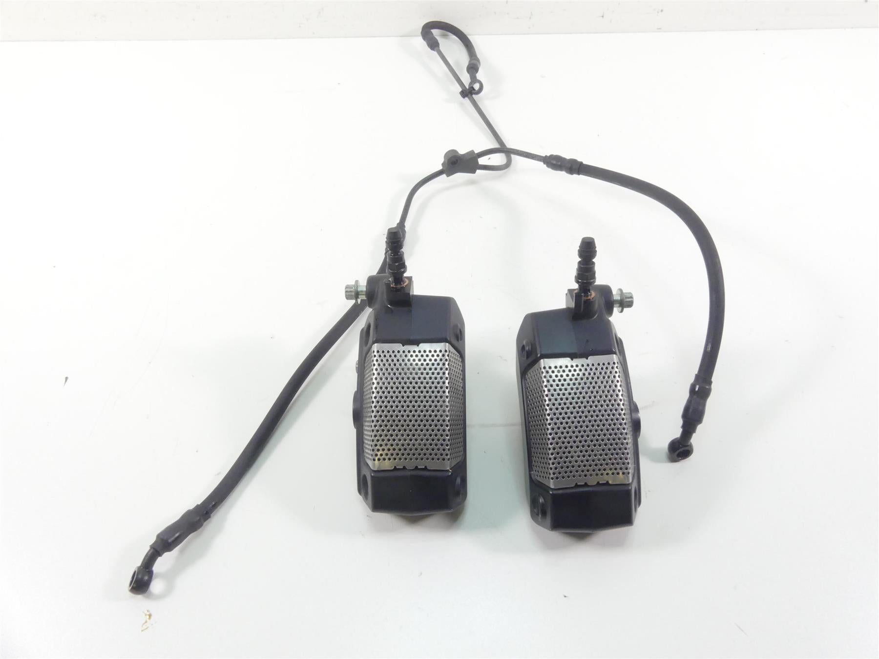 2006 Harley VRSCD Night Rod Front Brake Caliper & Line Set 44731-06A 44732-06A {{ shop.shopifyCountryName }} - Mototech271