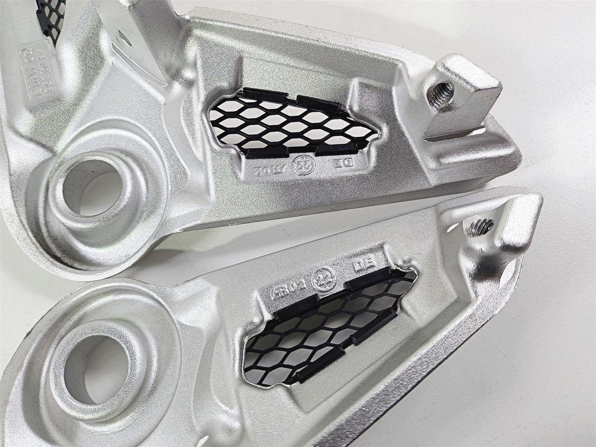 2023 BMW R nineT Scrambler K23 Rider Seat Support Mount Set 46638531189 {{ shop.shopifyCountryName }} - Mototech271